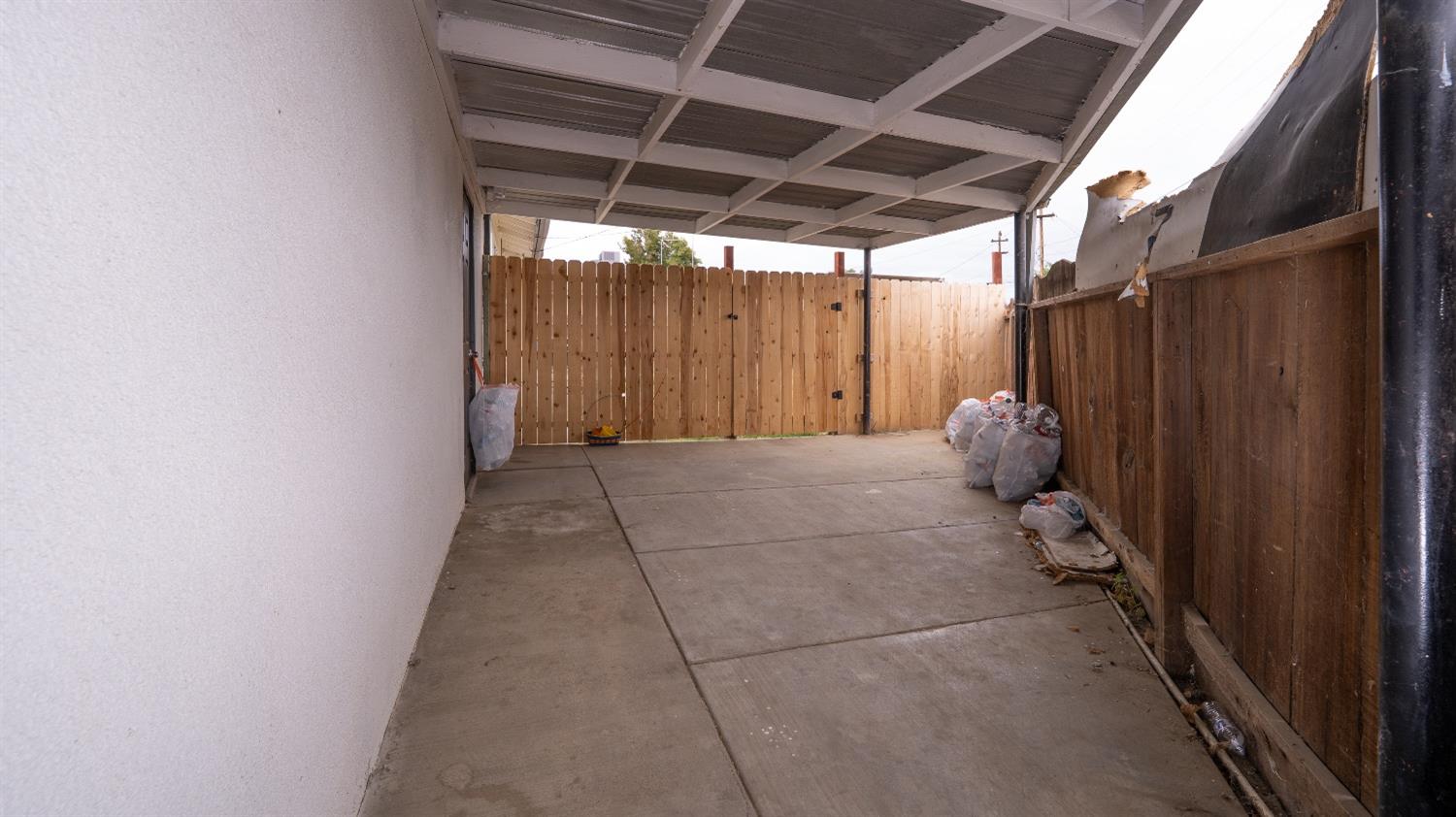 123 Roosevelt St, Coalinga, CA 93210