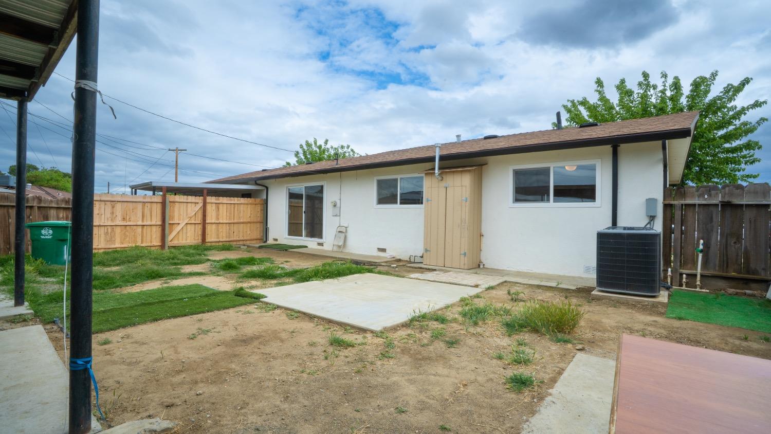 123 Roosevelt St, Coalinga, CA 93210
