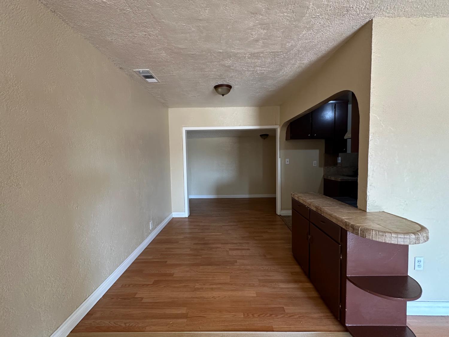 410 S Hughes Ave, Fresno, CA 93706