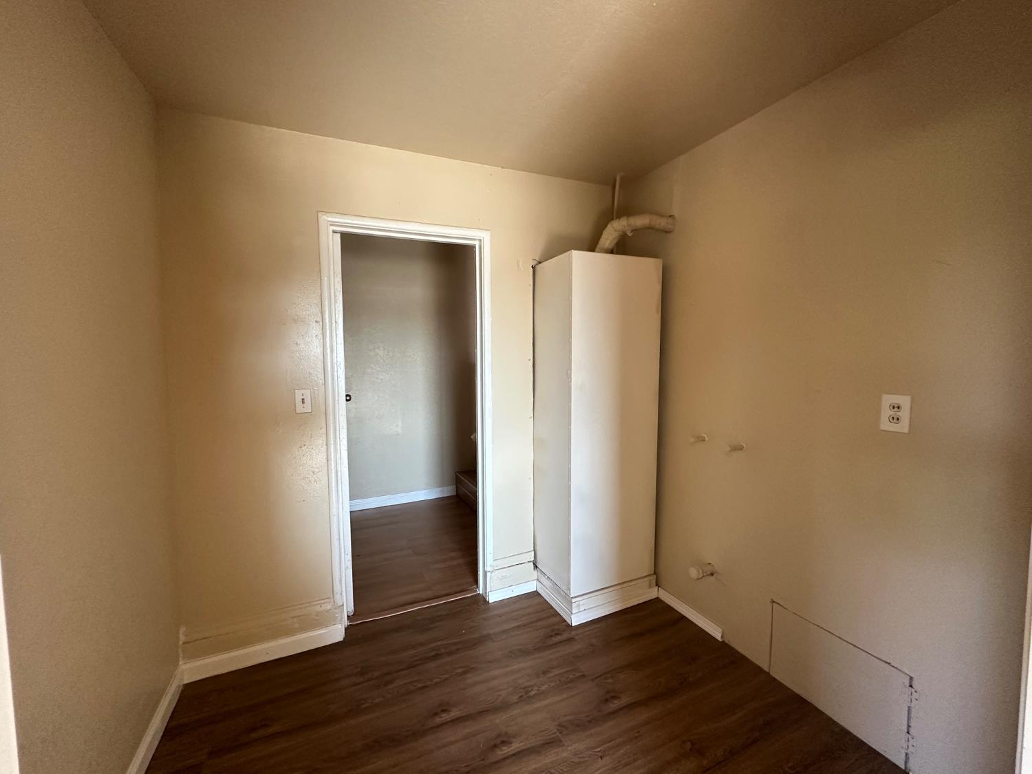 410 S Hughes Ave, Fresno, CA 93706