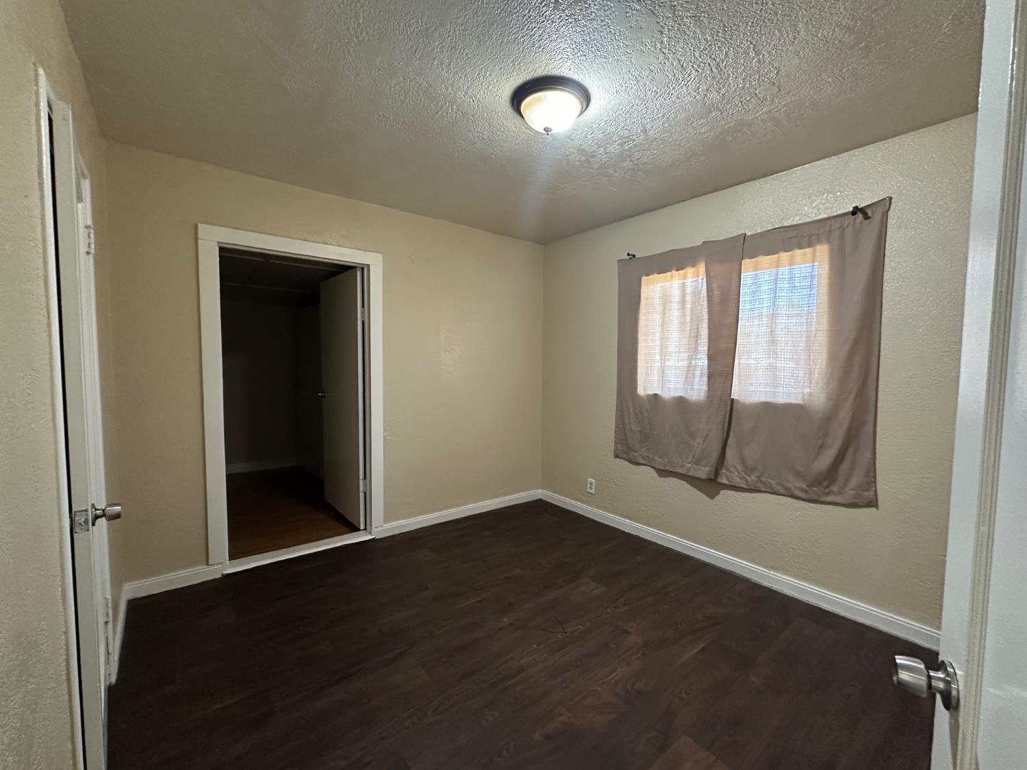410 S Hughes Ave, Fresno, CA 93706