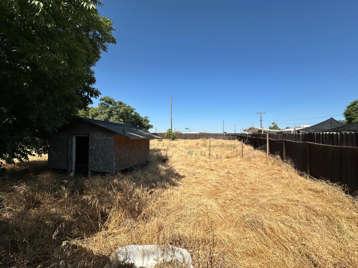 410 S Hughes Ave, Fresno, CA 93706
