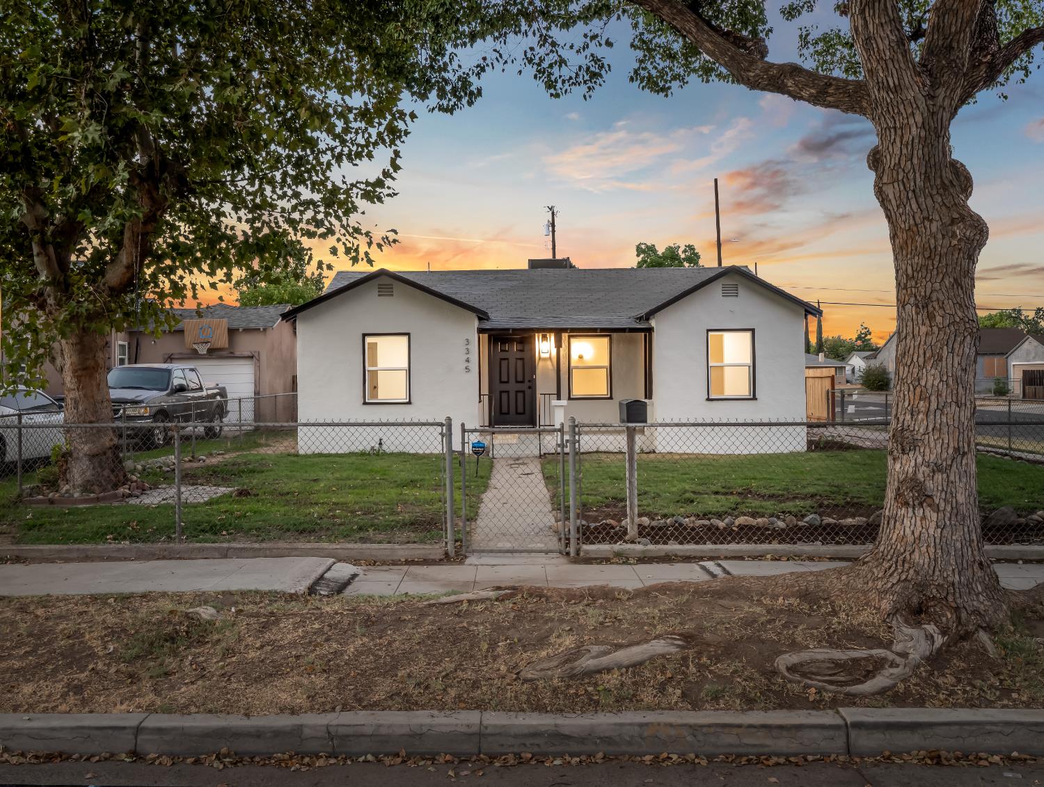 3345 E Floradora Ave